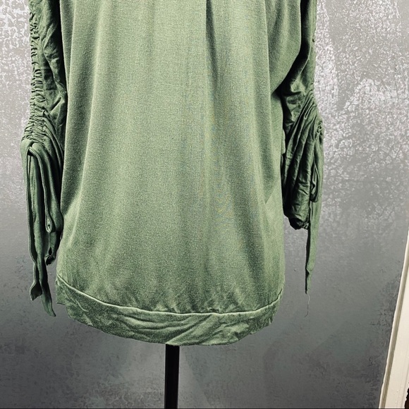 ALISON ANDREWS Off-the-shoulder Cinched-sleeve Top - Picture 5 of 11